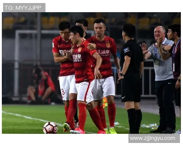 中超激战上海上港迎战广州恒大全程回顾与精彩瞬间分析